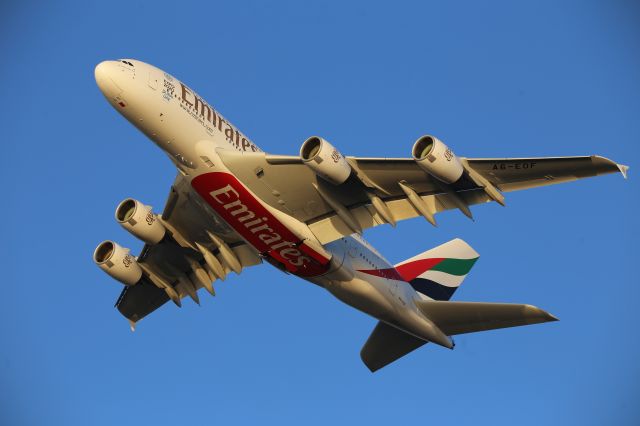 Airbus A380-800 (A6-EOF)