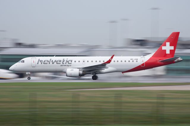 Embraer ERJ-190 (HB-JVM) - OAW391 back to Zurich on a wet winters day.br /br /EOS6D, EF70-300L, 1/40s f5.6 ISO100