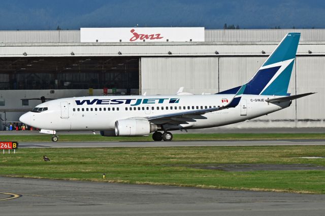 Boeing 737-700 (C-GWJE)
