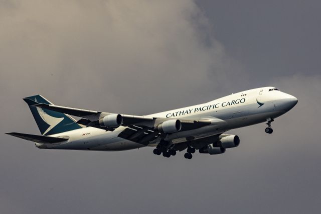 Boeing 747-400 (B-LIC) - Cathy Pacific Cargo just north of Kampong Melayu Island heading into Singapore's Changi Airport