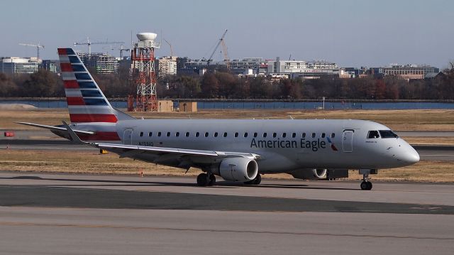 Embraer 170/175 (N131HQ)