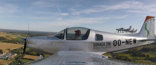 Aircraft Factory Sling 2 (OO-NEW) - Formation flight with 5 Sonaca 200's