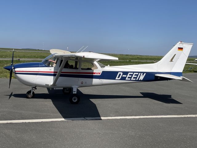 Cessna Skyhawk (D-EEIW)