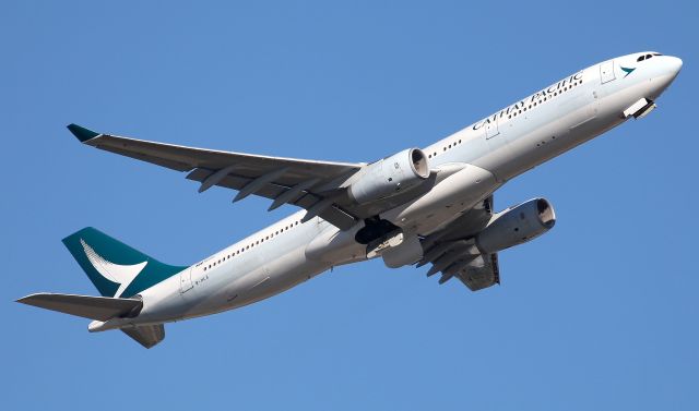 Airbus A330-300 (B-HLS) - Climbing from Rwy 34L