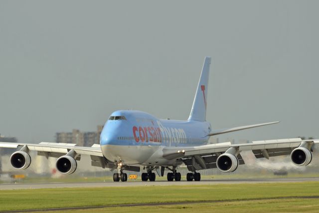 Boeing 747-400 (F-HLOV)