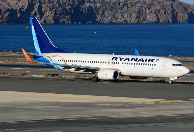 Boeing 737-800 (EI-FEB) - July 2014.