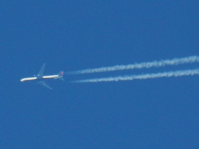 BOEING 767-400 (N841MH) - A Delta B764 At Cruising Altitude