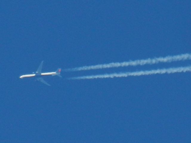 BOEING 767-400 (N841MH) - A Delta B764 At Cruising Altitude