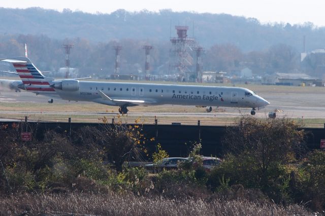 Canadair Regional Jet CRJ-200 (N553NN)