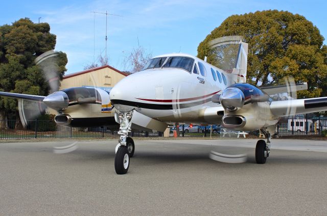 Beechcraft King Air 90 (N8096U)