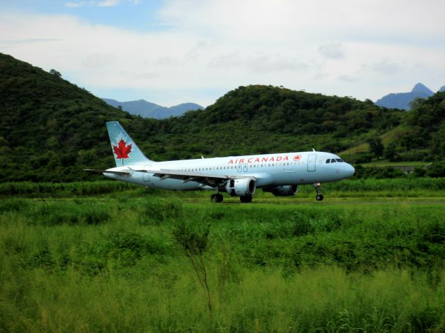 Airbus A319 (C-FTJR)