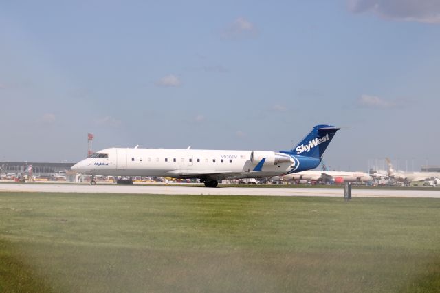 Canadair Regional Jet CRJ-200 (N930EV)