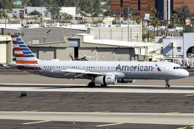 Airbus A321 (N535UW)