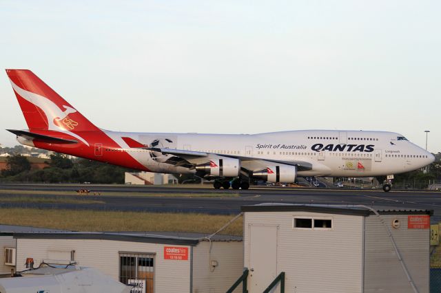 Boeing 747-400 (VH-OEJ)