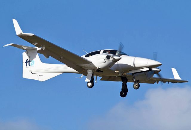 Diamond Twin Star (VH-YBR) - FLIGHT TRAINING ADELAIDE - DIAMOND DA-42 TWIN STAR - REG VH-YBR (CN 42.202) - PARAFIELD ADELAIDE SA. AUSTRALIA - YPPF (18/5/2016)PHOTOGRAPH WAS TAKEN WITH A CANON 550D AND A CANON 300MM FIXED LENSE.