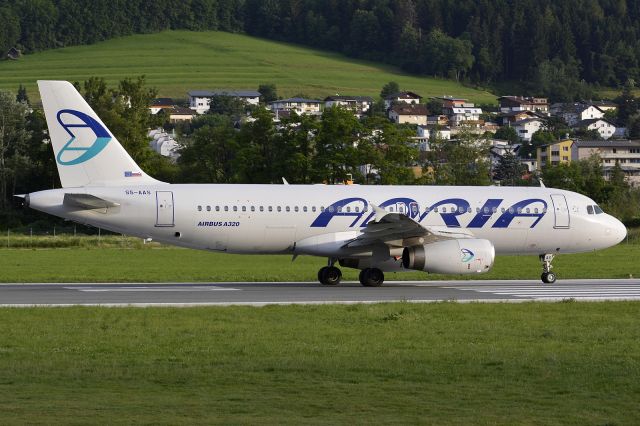 Airbus A320 (S5-AAS)