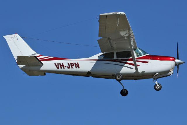 Cessna Skylane (VH-JPN)