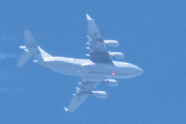 17-7703 — - 177703 CC-177 Boeing B-C17 Globemaster III Royal Canadian Air force. Altitude 9449 Mètres. Vitesse 917 KM/H. Survolant la ville de Lavaltrie QC. Le 01-04-2025 à 12:05.