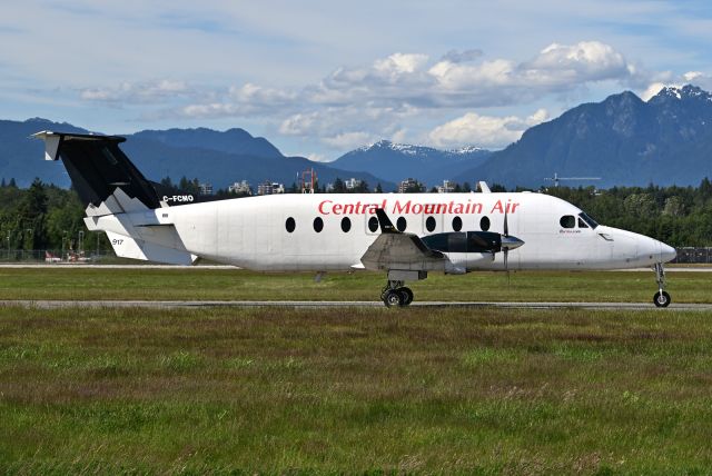 Beechcraft 1900 (C-FCMO) - Now converted to freighter