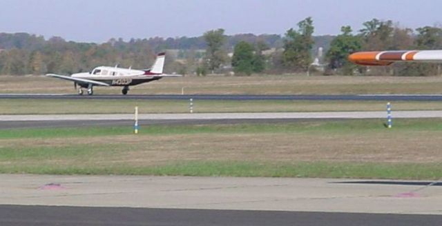 Piper Saratoga/Lance (N4303P) - Landing runway 27 @ KHNB