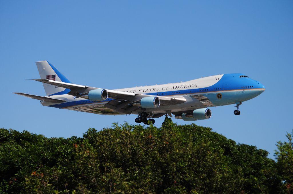 N28000 — - This VC-25A arrives as Air Force 1 on 6/6/12 in late afternoon!