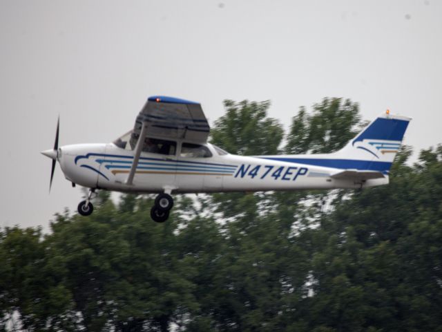 Cessna Skyhawk (N474EP)