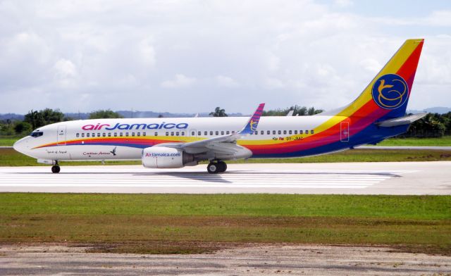 Boeing 737-800 (9Y-JMC)