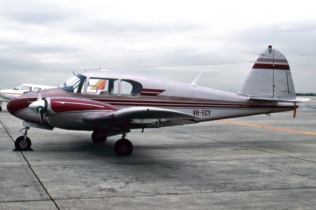 VH-ECY — - PIPER PA-23 APACHE D - REG : VH-ECY (CN 23/1121) - ESSENDON AIRPORT MELBOURNE VIC. AUSTRALIA - YMEN 15/6/1987