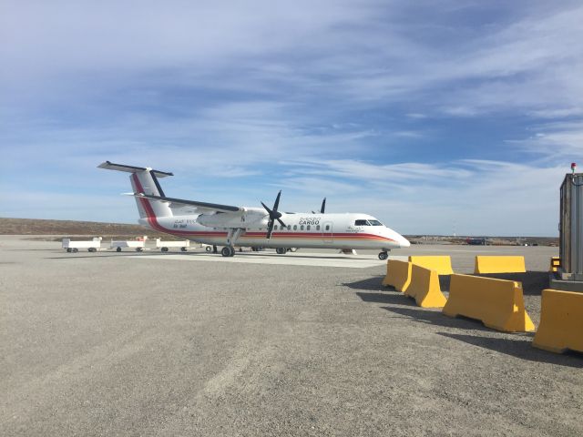 de Havilland Dash 8-300 (C-GUAI)