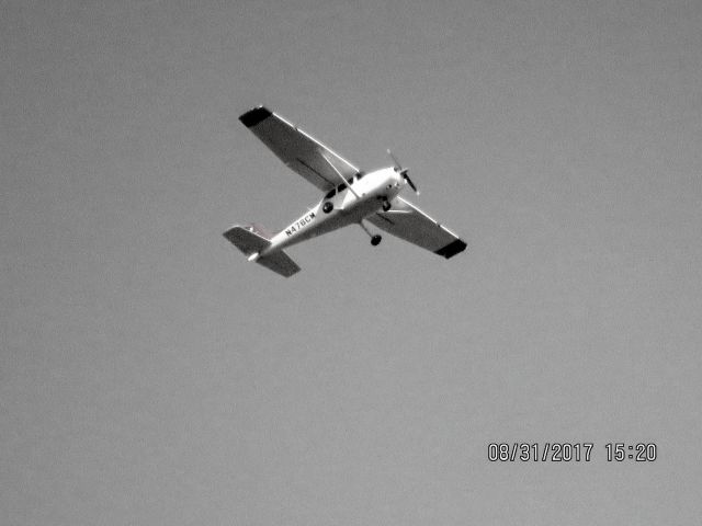 Cessna Skyhawk (N476CM)
