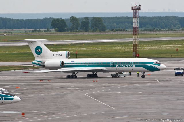 Tupolev Tu-154 (RA-85654) - 2013