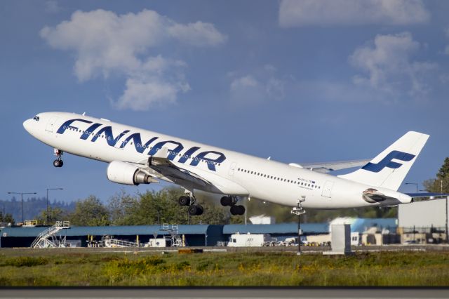 Airbus A330-300 (OH-LTP) - Finnair A330 departing from runway 34R