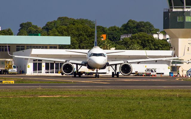 Airbus A320neo (PR-YRV)