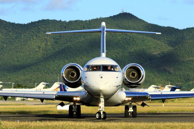 Bombardier Global Express (N888ZP)