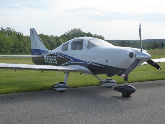 Cessna 400 (N328CS)