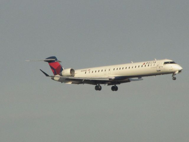 Canadair Regional Jet CRJ-900 (N181PQ)