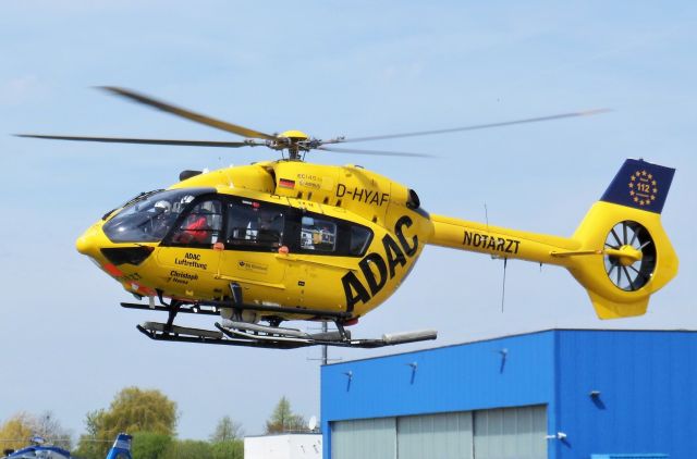 KAWASAKI EC-145 (D-HYAF)