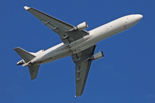 Boeing MD-11 (N542KD) - WGN8500 Heavy climbing out from RWY 6L on 11 Aug 2018. 