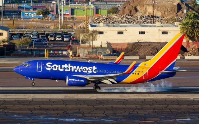 Boeing 737-700 (N758SW) - Spotted at KPHX on Jan-25-2021