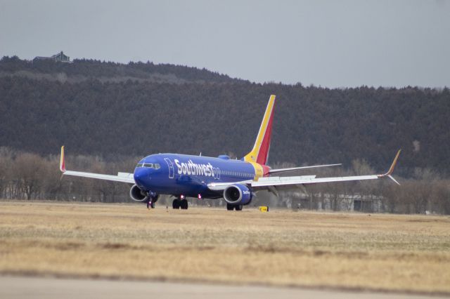 Boeing 737-800 (N8644C)