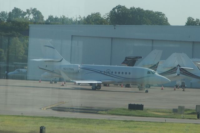 Bombardier Challenger 300 (N237BB)