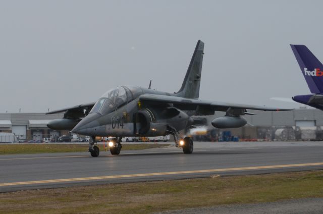 DASSAULT-BREGUET/DORNIER Alpha Jet (C-GCTA) - Approaching rwy 25 for takeoff on 23-Nov-12, own and operated by Top Ace.