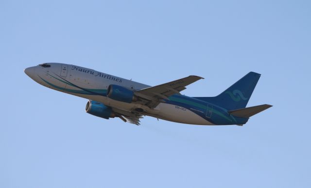 BOEING 737-300 (VH-VLI)