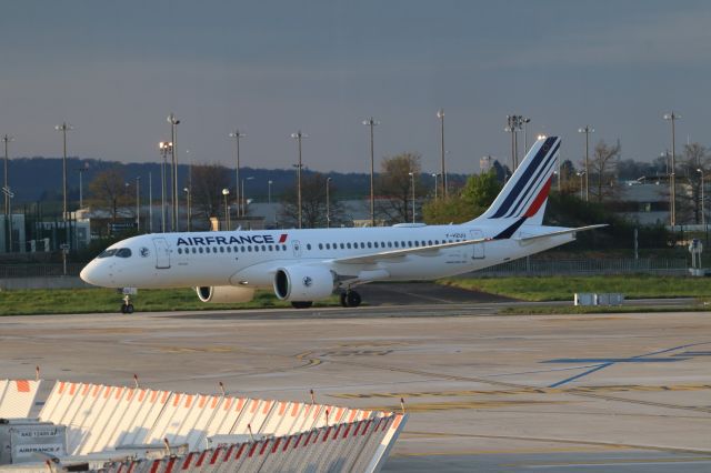 Airbus A220-300 (F-HZUU)