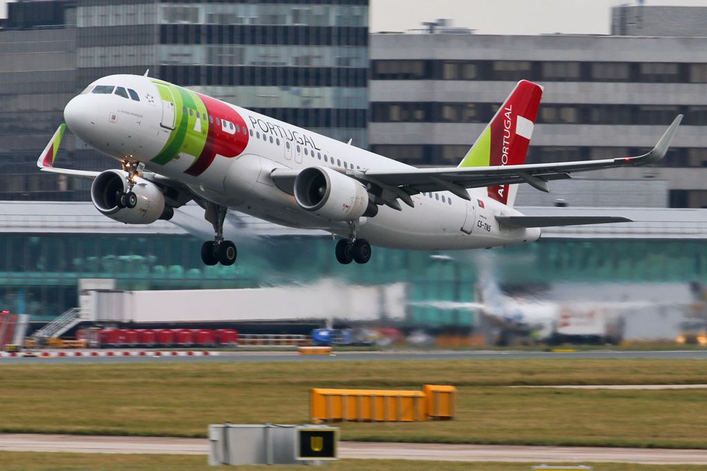 Airbus A320 (CS-TNS) - TAP1319 departing on the flight back to Lisbon