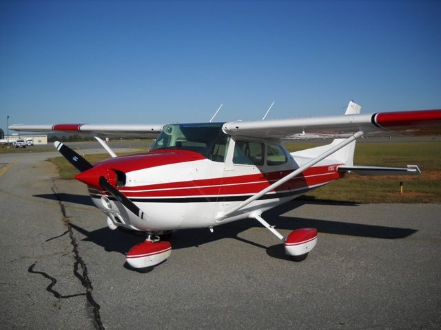 Cessna Skyhawk (N738XG)