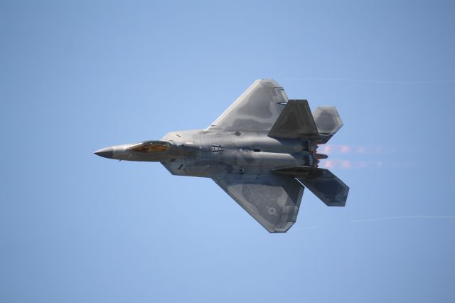 — — - F-22 Raptor at CFB Trenton,Ontario,Canada