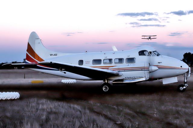 Hawker Siddeley Dove (VH-JGZ) - DE HAVILLAND DH-104 DOVE 8 REG VH-JGZ (CN 04533) - KYABRAM VIC. AUSTRALIA - YKYB (14/4/1990)