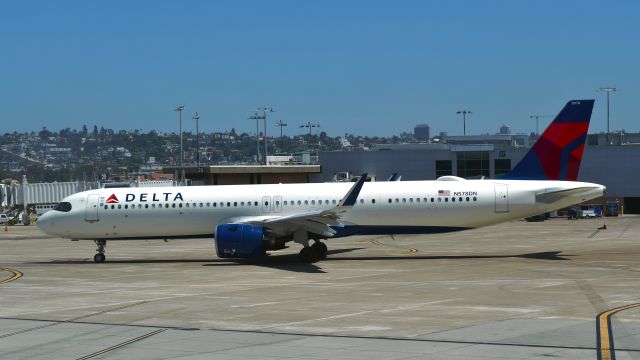 Airbus A321neo (N578DN) - Delta Air Lines Airbus A321-271NX N578DN in San Diego