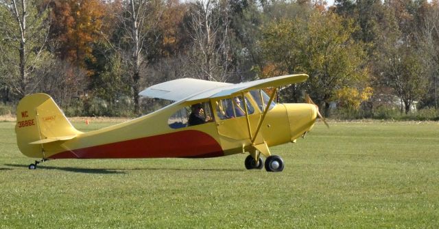 CHAMPION Sky-Trac (N3686E) - Pumpkin in hand and taxiing to departure is this 1947 Aeronca Champion Skytrac 7AC in the Autumn of 2022.